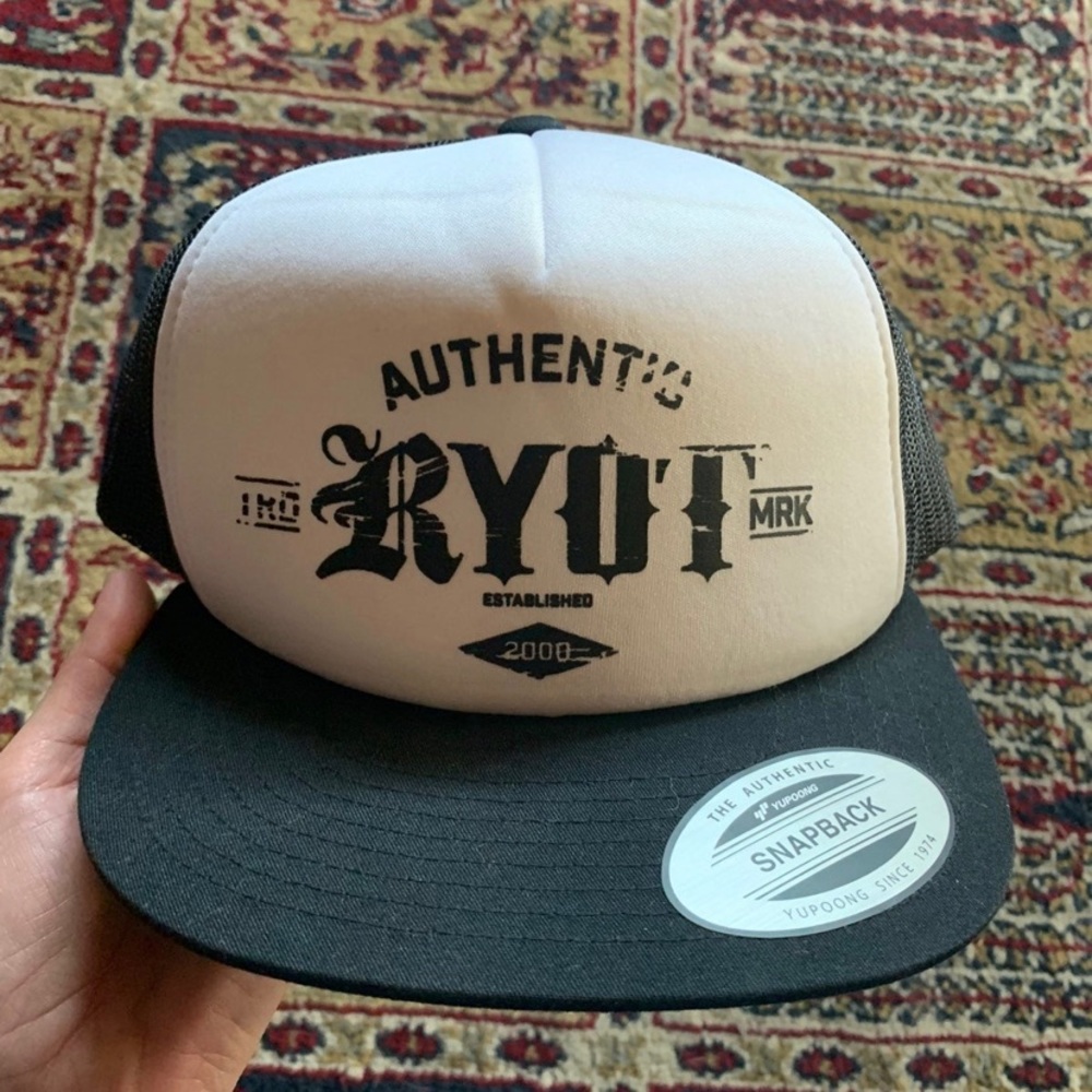 Trucker hat